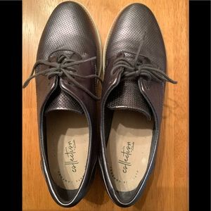 Women’s Clark’s pewter leather shoes